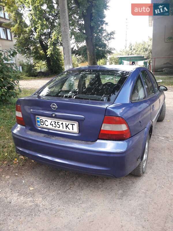 Седан Opel Vectra 1997 в Бориславі