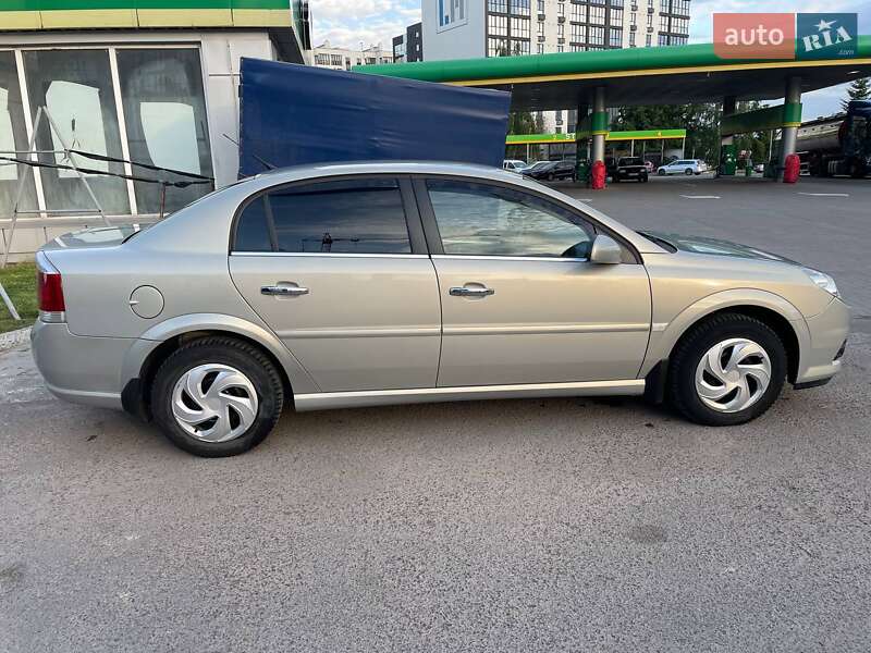 Седан Opel Vectra 2006 в Луцке