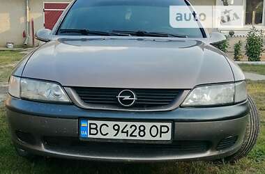 Седан Opel Vectra 1998 в Радехові