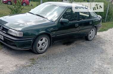 Лифтбек Opel Vectra 1995 в Золочеве