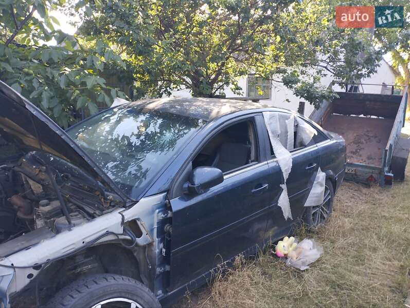 Лифтбек Opel Vectra 2002 в Тростянце