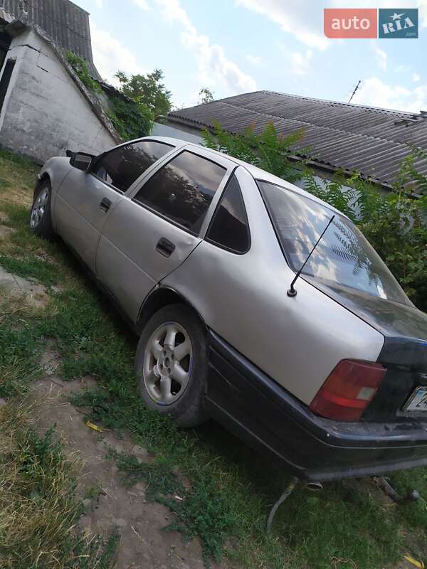 Седан Opel Vectra 1992 в Пятихатках