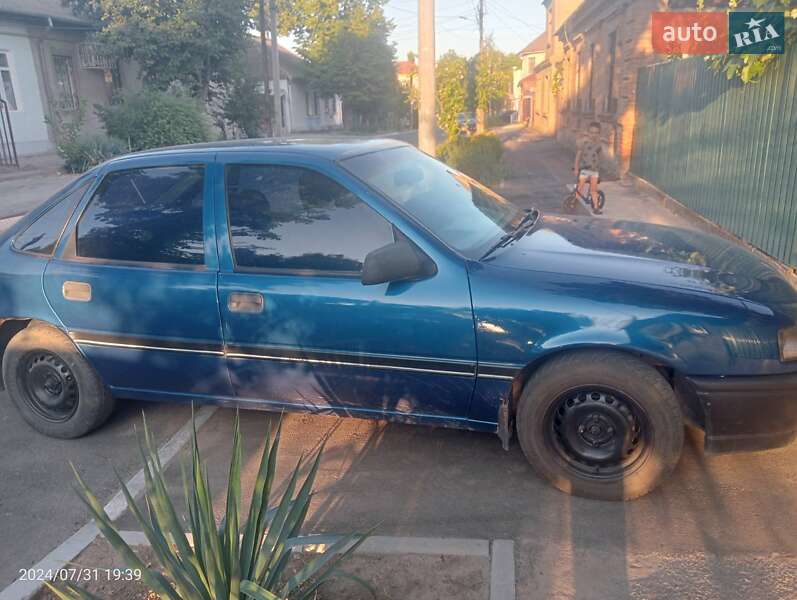 Седан Opel Vectra 1992 в Измаиле фото 3 Седан Opel Vectra 1992 в Измаиле