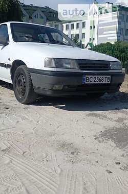 Седан Opel Vectra 1989 в Львове