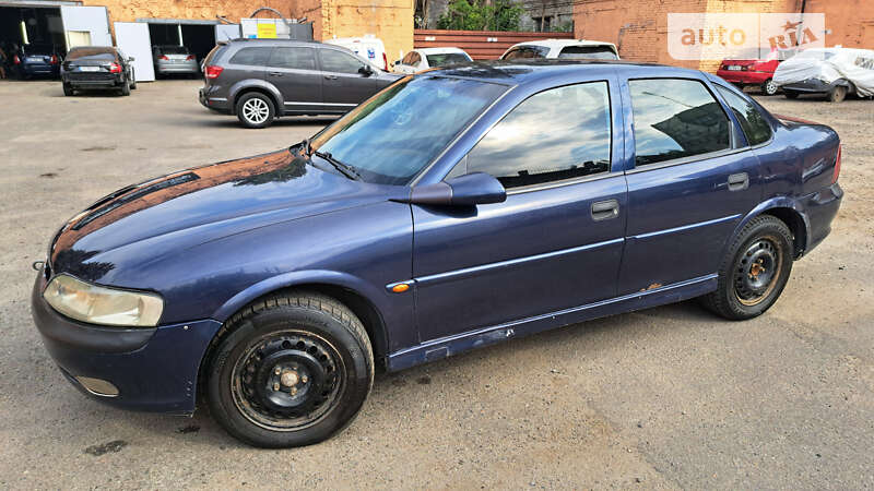 Седан Opel Vectra 1999 в Днепре