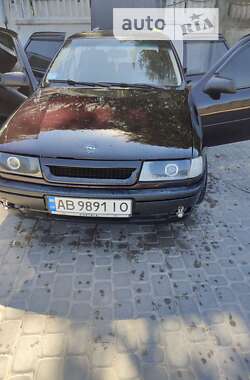 Лифтбек Opel Vectra 1989 в Баре