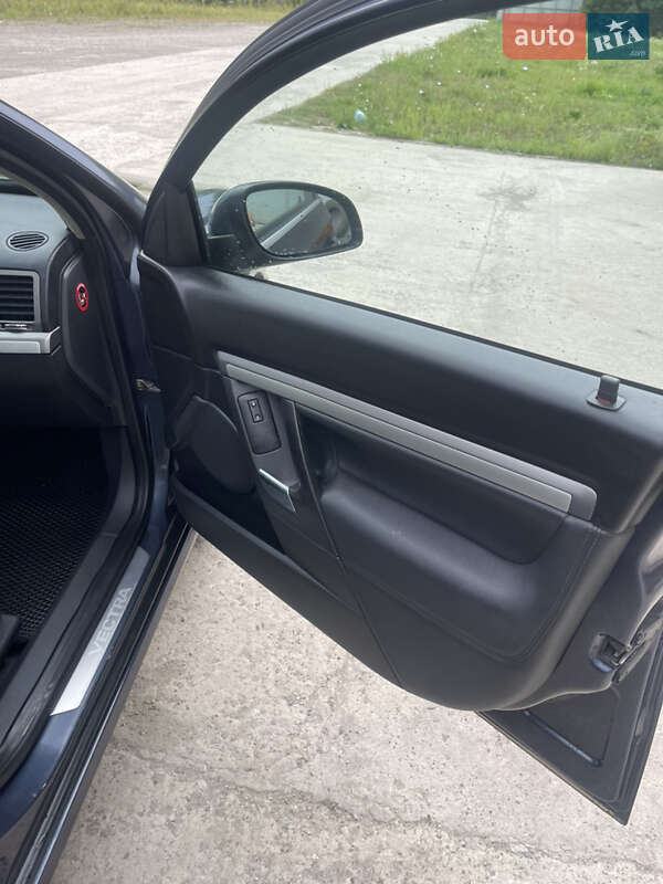 Седан Opel Vectra 2008 в Львове