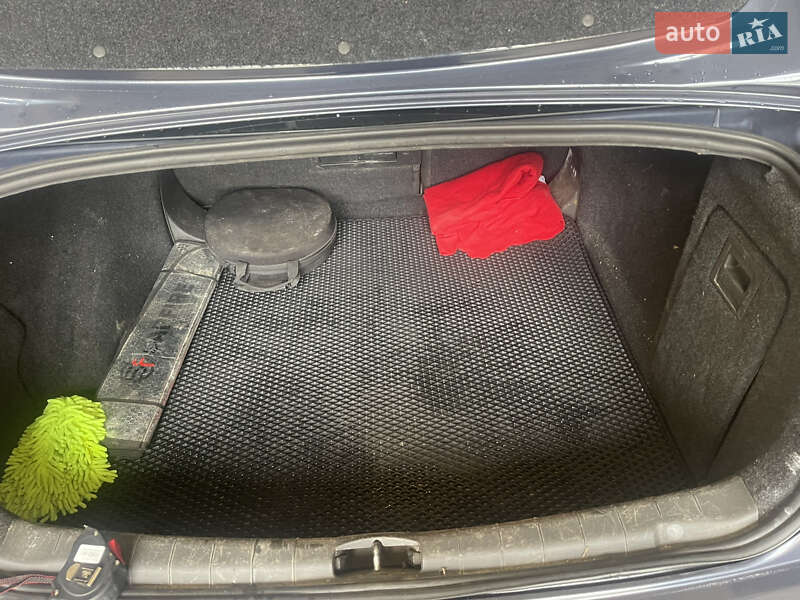Седан Opel Vectra 2008 в Львове
