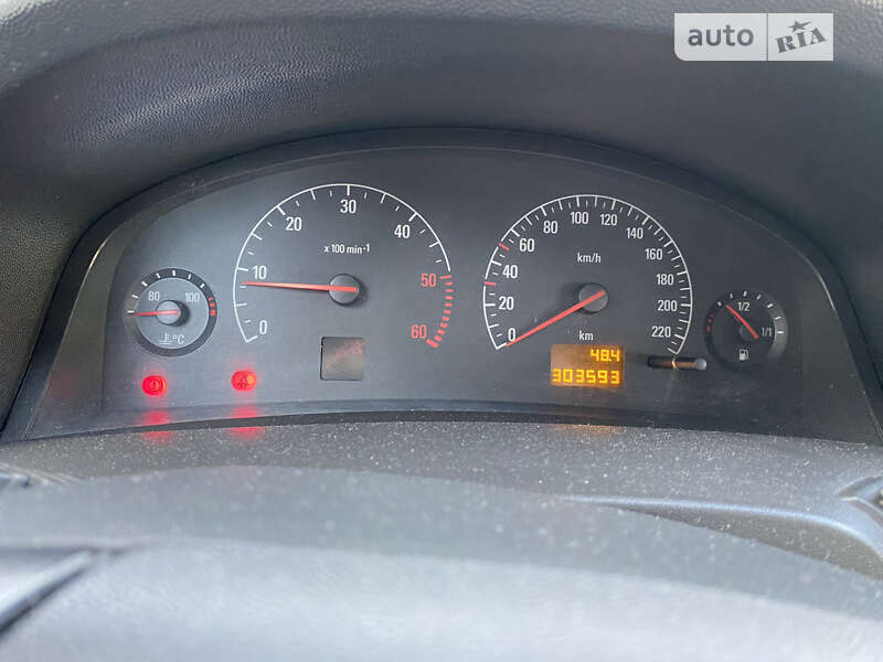 Седан Opel Vectra 2003 в Галиче фото 5 Седан Opel Vectra 2003 в Галиче