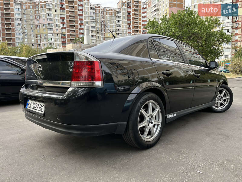 Седан Opel Vectra 2004 в Києві