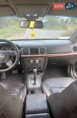 Седан Opel Vectra 2005 в 