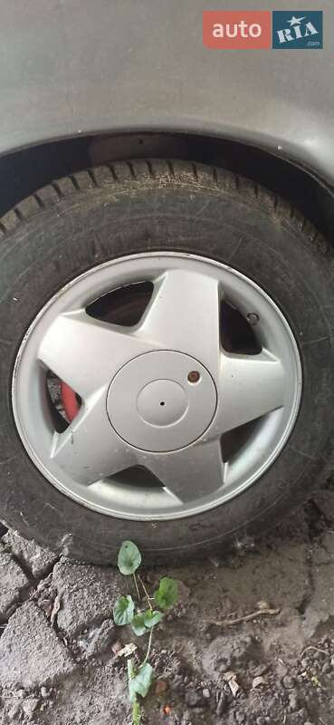 Седан Opel Vectra 1989 в Изюме
