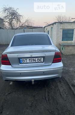 Седан Opel Vectra 2001 в Єланці