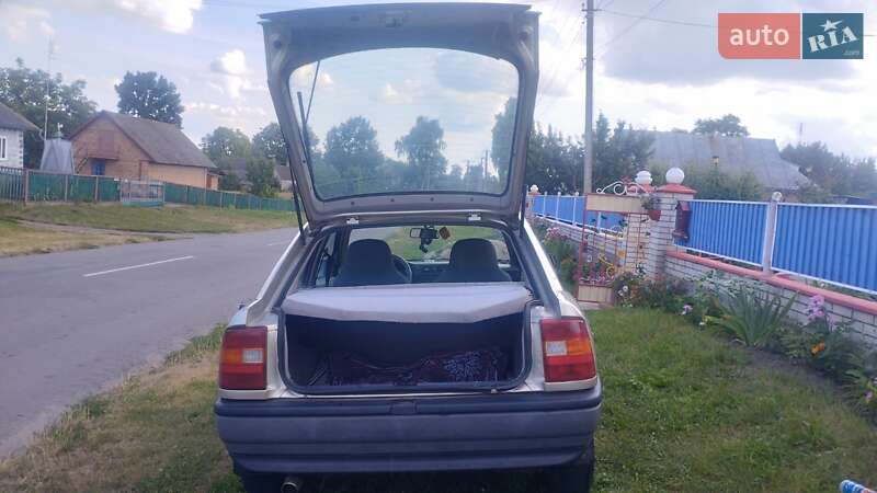 Лифтбек Opel Vectra 1989 в Виннице фото 4 Лифтбек Opel Vectra 1989 в Виннице