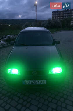 Седан Opel Vectra 1995 в 