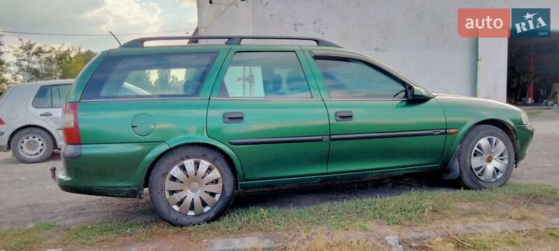 Универсал Opel Vectra 1997 в Апостолово