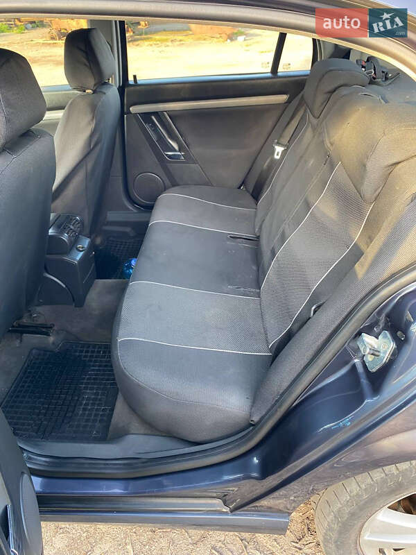 Седан Opel Vectra 2006 в Золочеві