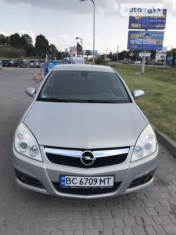 Лифтбек Opel Vectra 2006 в Львове