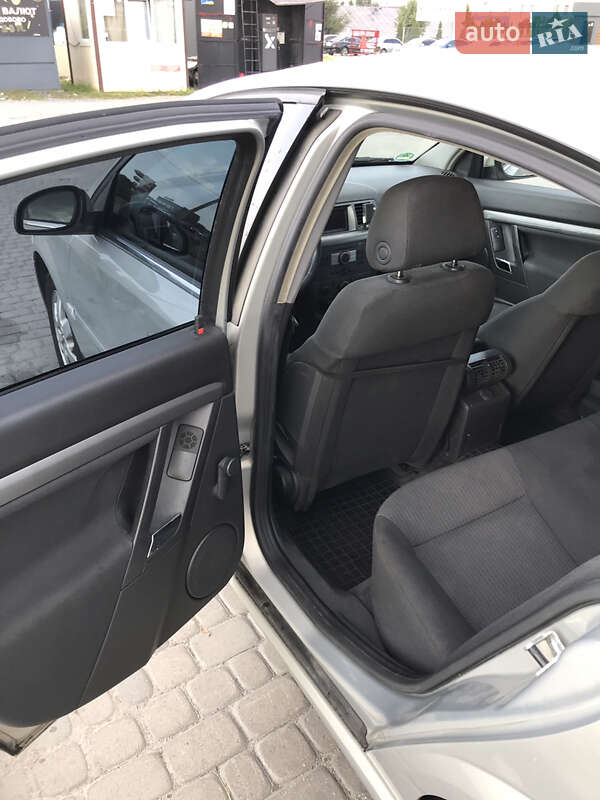 Лифтбек Opel Vectra 2006 в Львове