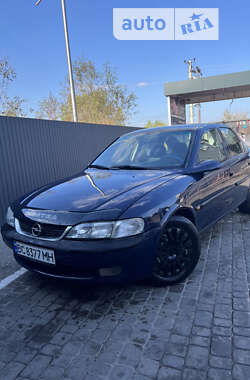 Седан Opel Vectra 1996 в Жовкві