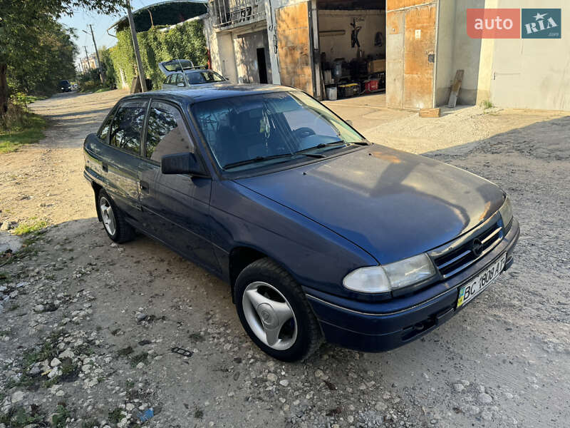 Седан Opel Vectra 1993 в Львове