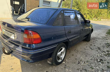 Седан Opel Vectra 1993 в Львове