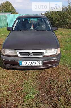 Седан Opel Vectra 1993 в Копычинце