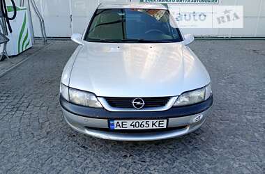 Ліфтбек Opel Vectra 1998 в Броварах