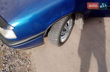 Седан Opel Vectra 1990 в 