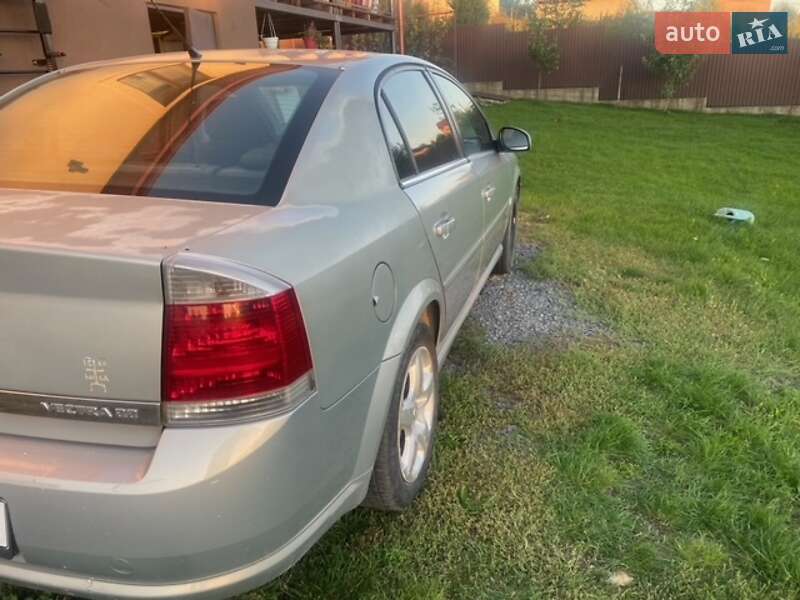 Седан Opel Vectra 2007 в Ужгороде
