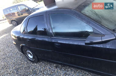 Седан Opel Vectra 2001 в Бурштыне