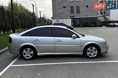 Лифтбек Opel Vectra 2004 в Киеве