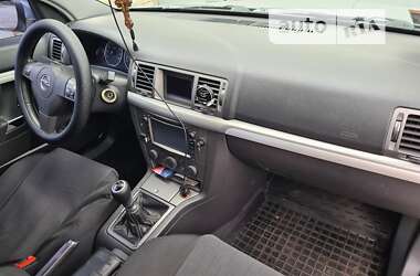 Седан Opel Vectra 2007 в Кагарлыке