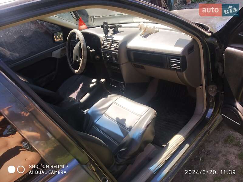 Седан Opel Vectra 1990 в Хмельницком