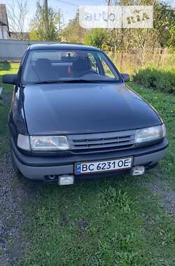 Ліфтбек Opel Vectra 1990 в Червонограді