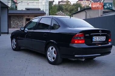 Седан Opel Vectra 1998 в Черновцах