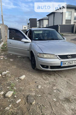 Седан Opel Vectra 2000 в Дубровиці