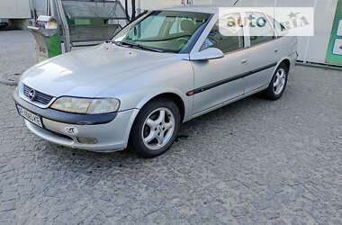 Лифтбек Opel Vectra 1998 в Днепре