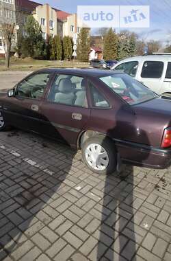 Седан Opel Vectra 1995 в Івано-Франківську