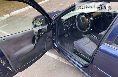 Седан Opel Vectra 1998 в Черкасах