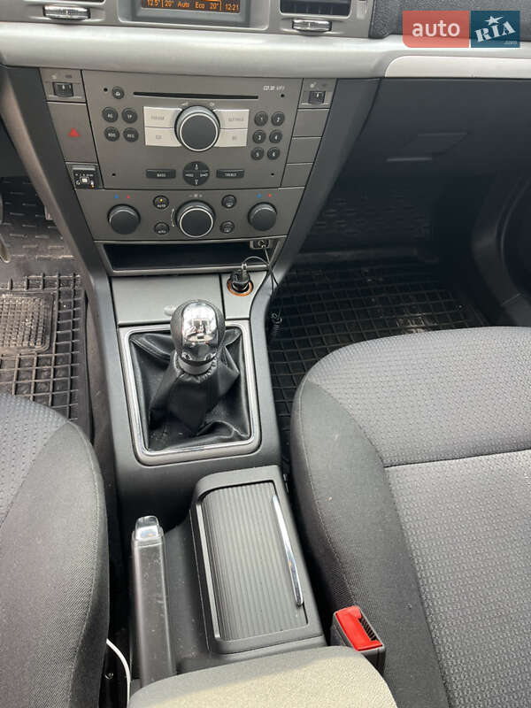 Седан Opel Vectra 2007 в Тернополе