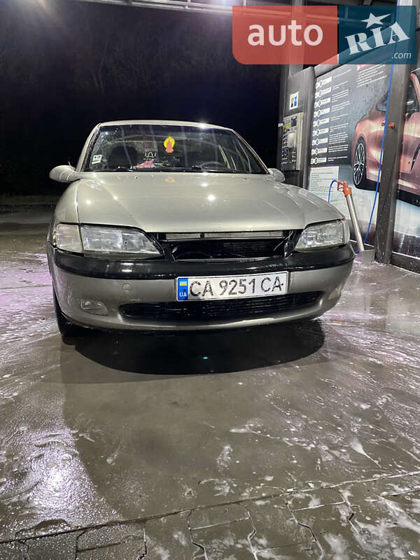 Седан Opel Vectra 1997 в Умані