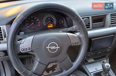 Седан Opel Vectra 2004 в Києві