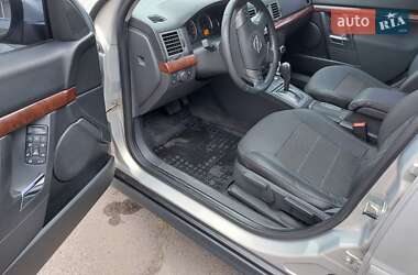 Седан Opel Vectra 2005 в 