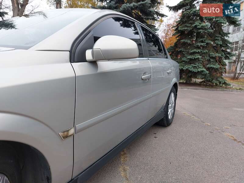 Седан Opel Vectra 2005 в Днепре