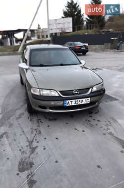 Седан Opel Vectra 1997 в Галичі