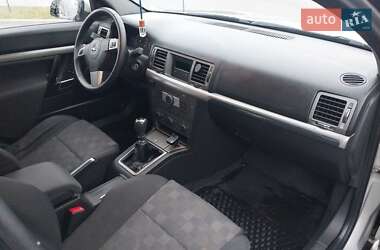 Седан Opel Vectra 2006 в Любарі