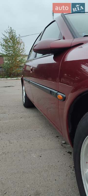 Седан Opel Vectra 1997 в Ровно