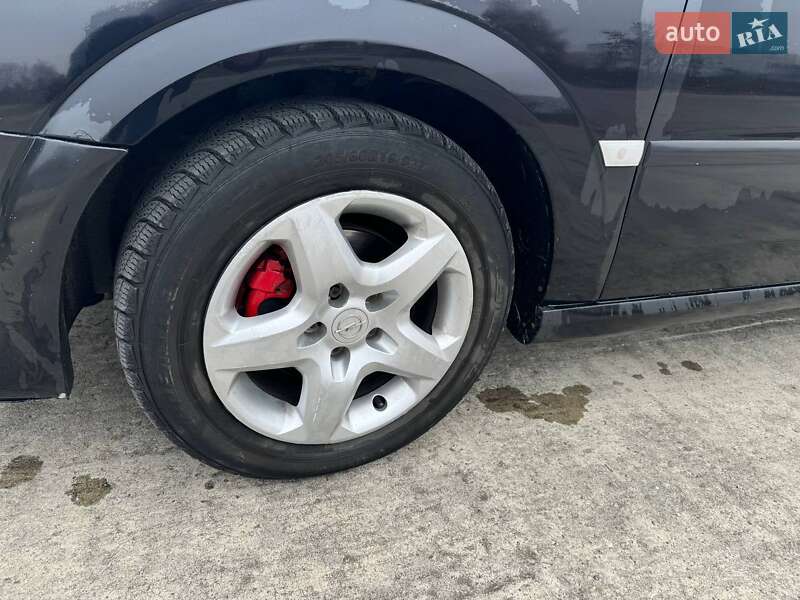 Седан Opel Vectra 2008 в Нетешине