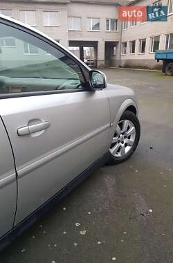 Седан Opel Vectra 2005 в Коростені